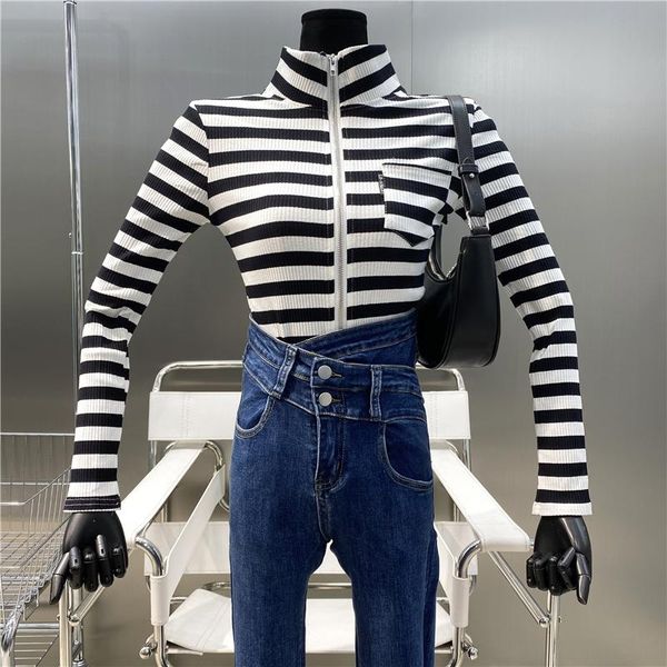 women's sweaters brand original design lazy wind stripe long sleeve slim 2021 versatile single pocket short casual t-shirt, White;black
women's sweaters brand original design lazy wind stripe long sleeve slim 2021 versatile single pocket short casual t-shirt, White;black