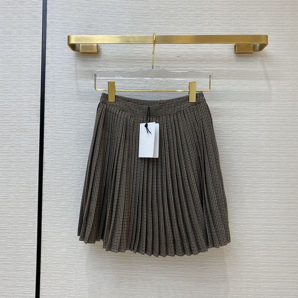 dress 100% wool preppy style mini skirt women vintage high waisted all-match plaid pleated zipper thin short skirts, Black;gray
dress 100% wool preppy style mini skirt women vintage high waisted all-match plaid pleated zipper thin short skirts, Black;gray