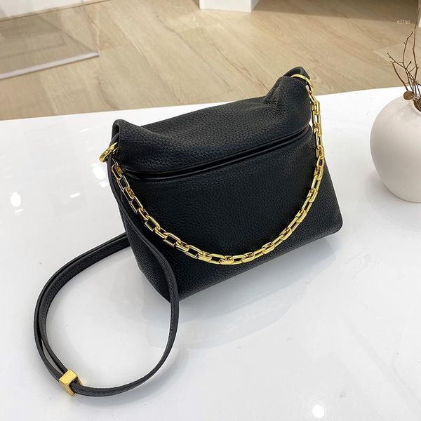 evening bags solid color pu leather shoulder simple for women 2021 fashion small crossbody bag travel chain handbags and purses1
evening bags solid color pu leather shoulder simple for women 2021 fashion small crossbody bag travel chain handbags and purses1