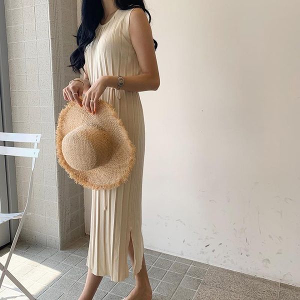 summer elegant knit women dresses korean casual sweater dress female sleeveless fashion, Black;gray
summer elegant knit women dresses korean casual sweater dress female sleeveless fashion, Black;gray