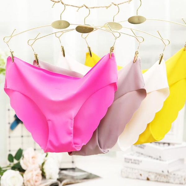 women's panties fluorescent ice silk seamless underwear nylon close-fitting low-waist female one piece forming, Black;pink
women's panties fluorescent ice silk seamless underwear nylon close-fitting low-waist female one piece forming, Black;pink