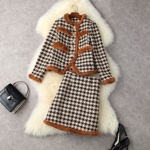 european and american women's clothing winter 2022 new long-sleeved patchwork fox fur coat plaid skirt fashion tweed suit, White
european and american women's clothing winter 2022 new long-sleeved patchwork fox fur coat plaid skirt fashion tweed suit, White