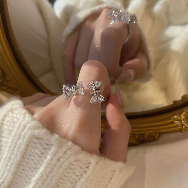 the same temperament bow, candy zircon ring, elegant and fashionable ring, Silver
the same temperament bow, candy zircon ring, elegant and fashionable ring, Silver