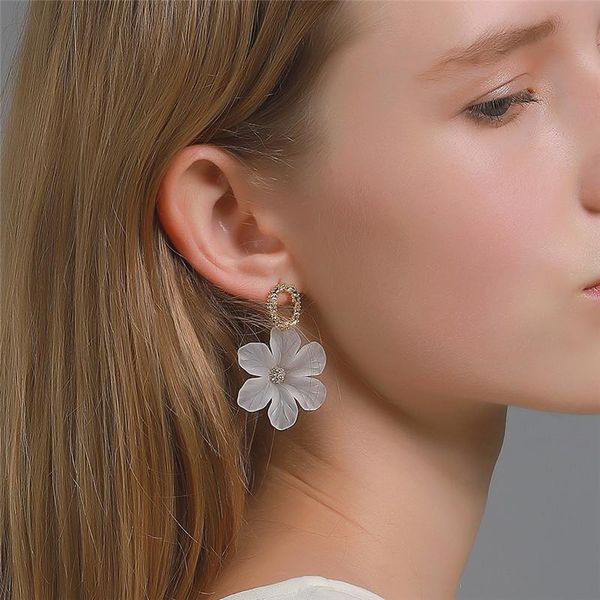 korean silver transparent flower stud earrings o-shaped alloy diamond ear nail women business party dress wear earring jewelry accessories w, Golden;silver
korean silver transparent flower stud earrings o-shaped alloy diamond ear nail women business party dress wear earring jewelry accessories w, Golden;silver