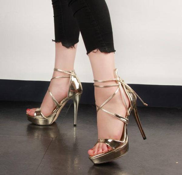 cross strap, vintage lace-up roman heel sandals, Black
cross strap, vintage lace-up roman heel sandals, Black