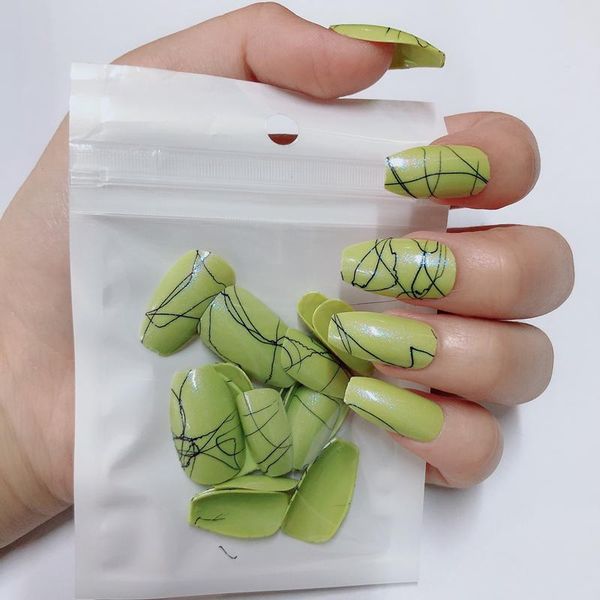 false nails 24pcs press on short ballerina nail art with glitter messy lines designs full cover lady finger tips manicure tool, Red;gold
false nails 24pcs press on short ballerina nail art with glitter messy lines designs full cover lady finger tips manicure tool, Red;gold