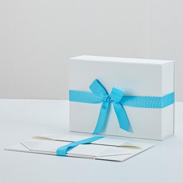 sky blue silk bowtie gift shoes clothing packing resuable carain wholesale white paper luxury box for packaging wrap
sky blue silk bowtie gift shoes clothing packing resuable carain wholesale white paper luxury box for packaging wrap