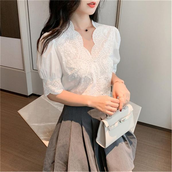 women's blouses & shirts 2021 casual white embroidery lace spring femme shirt girls blouse women short sleeve linen cotton plus size
women's blouses & shirts 2021 casual white embroidery lace spring femme shirt girls blouse women short sleeve linen cotton plus size