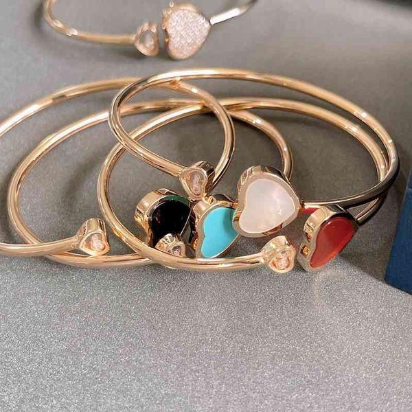 2021 new pure 925 sliver quality europe brand luxury jewelry bracelets for women rose gold happy hearts zircon cuff bangles, Golden;silver
2021 new pure 925 sliver quality europe brand luxury jewelry bracelets for women rose gold happy hearts zircon cuff bangles, Golden;silver