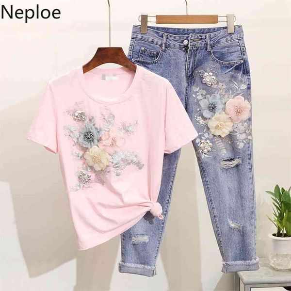 spring summer heavy beads embroidery three-dimensional flower short sleeve t-shirt + broken hole jeans 2 piece sets 210422, White
spring summer heavy beads embroidery three-dimensional flower short sleeve t-shirt + broken hole jeans 2 piece sets 210422, White