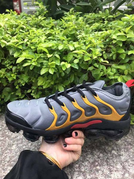 the most popular tn tuned cargo olive green men women black white red golden outdoors sport size eur36-46
the most popular tn tuned cargo olive green men women black white red golden outdoors sport size eur36-46