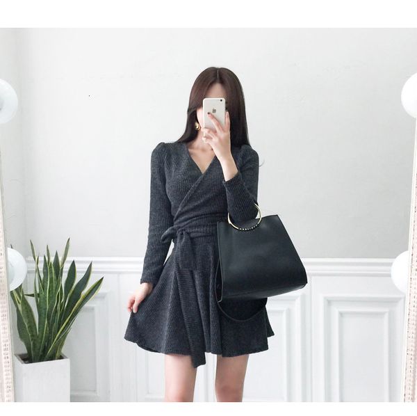casual dresses spring knitted a-line dress women bow bandage mini swing stetch v-neck vestidos m405, Black;gray
casual dresses spring knitted a-line dress women bow bandage mini swing stetch v-neck vestidos m405, Black;gray
