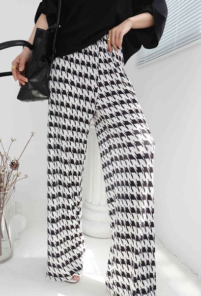dresses miyake beauty fashion show thin fold female foot trousers houndstooth print straight pants, White
dresses miyake beauty fashion show thin fold female foot trousers houndstooth print straight pants, White