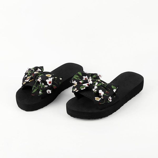 bowknot fashion word beach slippers women's outer wear large size flat bottom non-slip sandals and, Black
bowknot fashion word beach slippers women's outer wear large size flat bottom non-slip sandals and, Black