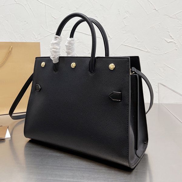 designer handbags tote shoulder bags luxury shoulder bag genuine leather different colors various styles with original box size 30cm
designer handbags tote shoulder bags luxury shoulder bag genuine leather different colors various styles with original box size 30cm