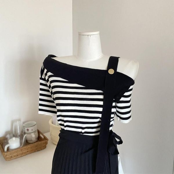 harajuku style slim fit 2021 striped knitted t shirt women short sleeve skew collar elegant tee femme women's t-shirt, White
harajuku style slim fit 2021 striped knitted t shirt women short sleeve skew collar elegant tee femme women's t-shirt, White