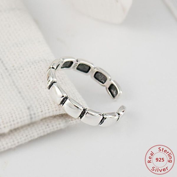 korean version 925 sterling silver jewelry retro geometric square ring for women 2021 charm ladies party gift cluster rings, Golden;silver
korean version 925 sterling silver jewelry retro geometric square ring for women 2021 charm ladies party gift cluster rings, Golden;silver