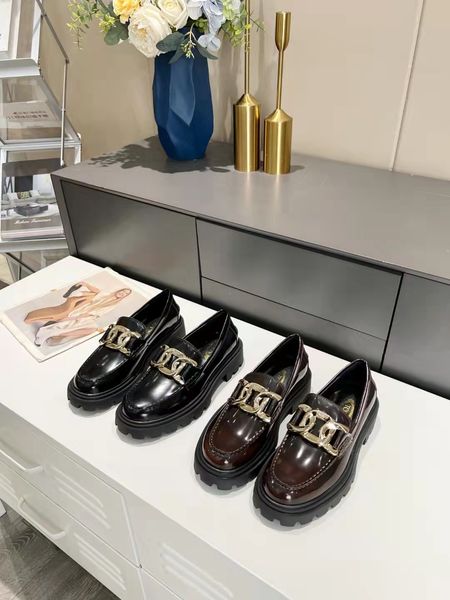 2021 fashion platform designer shoes triple black velvet white oversized mens and womens casual party dress calfskin si 34-42, Red;white
2021 fashion platform designer shoes triple black velvet white oversized mens and womens casual party dress calfskin si 34-42, Red;white