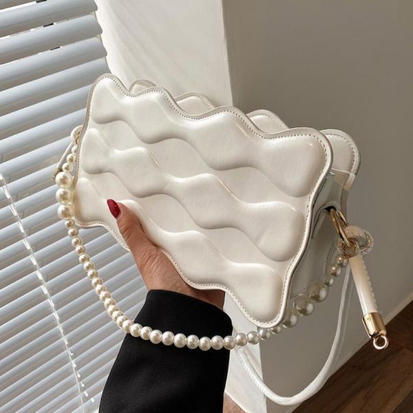 evening bags pearl tote bag 2021 spring high-quality pu leather women's designer handbag travel shoulder messenger
evening bags pearl tote bag 2021 spring high-quality pu leather women's designer handbag travel shoulder messenger