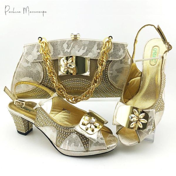 dress shoes 2021 arrival italian design nigerian fashion crystal and metal decoration style ladies bag set in silver color, Black
dress shoes 2021 arrival italian design nigerian fashion crystal and metal decoration style ladies bag set in silver color, Black