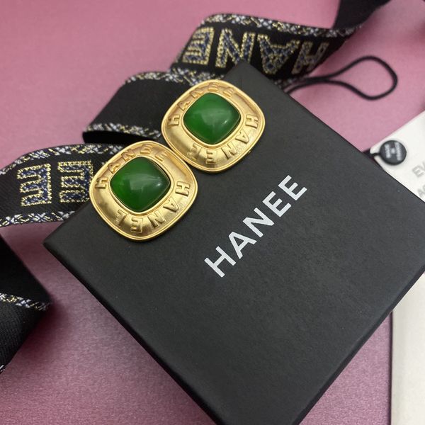 Fashion Charm Fengzhong Ancient Enamel Technology Gold Letters Personalized Brass Material Small Fragrant Earrings
Fashion Charm Fengzhong Ancient Enamel Technology Gold Letters Personalized Brass Material Small Fragrant Earrings