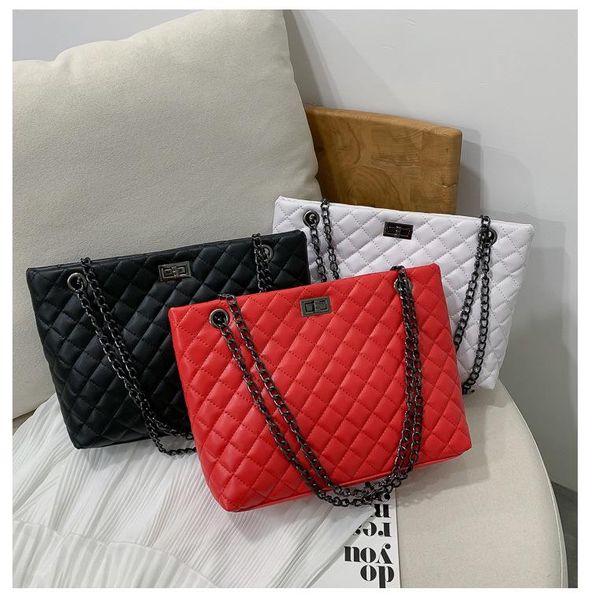 fashion leather ladies wallet clutch design soft chain large capacity shoulder bag cash holder pocket cross body
fashion leather ladies wallet clutch design soft chain large capacity shoulder bag cash holder pocket cross body