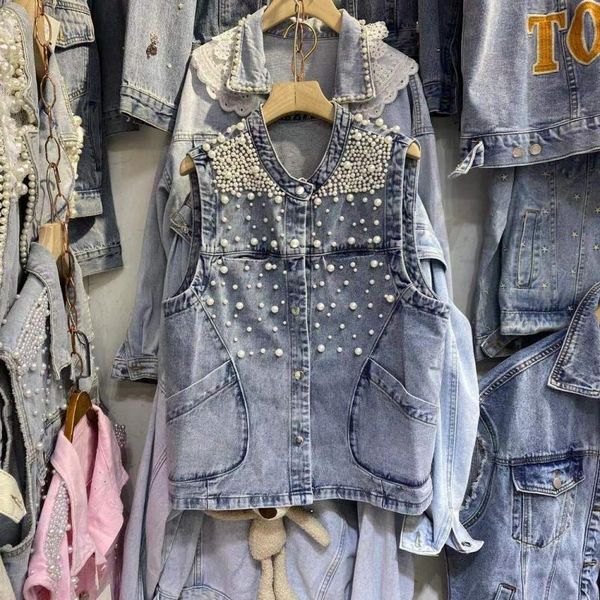 women's vests personalized beaded denim clothing vest female european spring 2021 korean fashion loose slim large size wear, Black;white
women's vests personalized beaded denim clothing vest female european spring 2021 korean fashion loose slim large size wear, Black;white