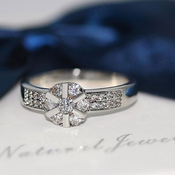 rings for women unique snowflake cubic zirconia flower silver color wedding engagement gift fashion jewelry bijoux r529, Slivery;golden
rings for women unique snowflake cubic zirconia flower silver color wedding engagement gift fashion jewelry bijoux r529, Slivery;golden