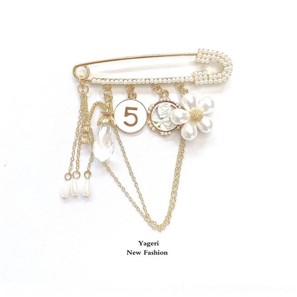 jpno high pins grade terversatile personalitysmall brooches fragrancepearl diamondsweaterfemale accessories high grade brooch swea, Gray
jpno high pins grade terversatile personalitysmall brooches fragrancepearl diamondsweaterfemale accessories high grade brooch swea, Gray