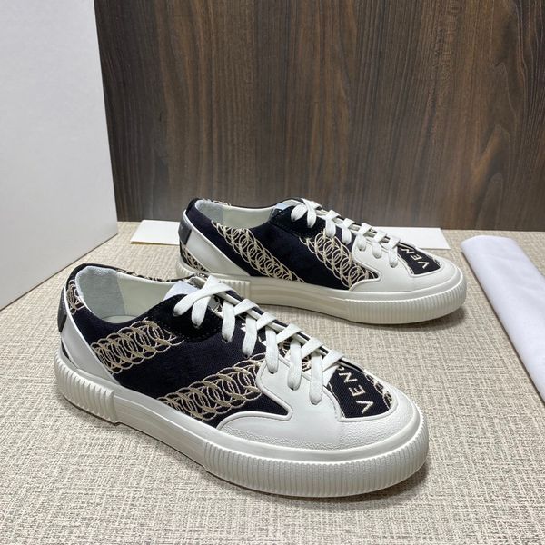 sports fashion men's shoes fashion luxury casual brand comfortable breathable sneakers with box are size38-44, Red;white
sports fashion men's shoes fashion luxury casual brand comfortable breathable sneakers with box are size38-44, Red;white