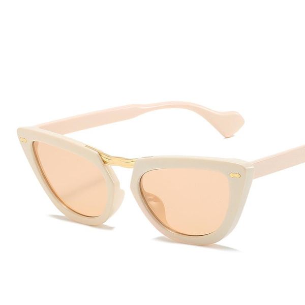 sunglasses women's fashion rice nail big frame cat eye personality retro wave nose women street driving glasses, White;black
sunglasses women's fashion rice nail big frame cat eye personality retro wave nose women street driving glasses, White;black