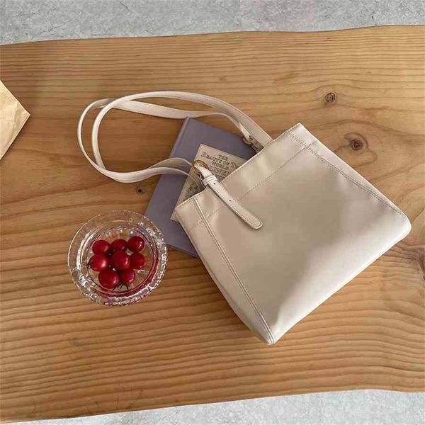 versatile large capacity single shoulder 2021 spring and summer new fashion korean version simple commuter women's bag tote
versatile large capacity single shoulder 2021 spring and summer new fashion korean version simple commuter women's bag tote
