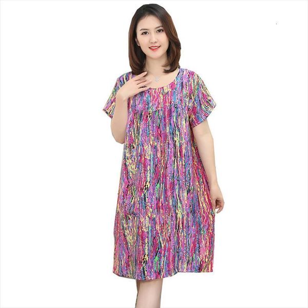 middle aged nightdress summer women sleepwear short sleeve loose man made cotton silk dress lady elegant home service, Black;red
middle aged nightdress summer women sleepwear short sleeve loose man made cotton silk dress lady elegant home service, Black;red