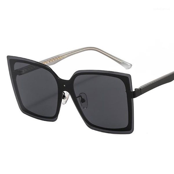 polarized sunglasses women 2021 trend summer oversized shades vintage ladies fashion brand rimless sun glasses female eyeglasses, White;black
polarized sunglasses women 2021 trend summer oversized shades vintage ladies fashion brand rimless sun glasses female eyeglasses, White;black