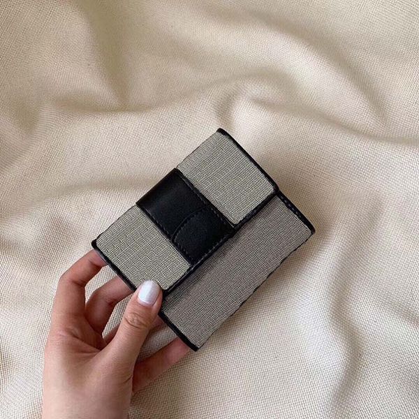 2021 new famous women wallet temperament coin purse black pattern print ladies credit card holder hand bag wallets, Red;black
2021 new famous women wallet temperament coin purse black pattern print ladies credit card holder hand bag wallets, Red;black