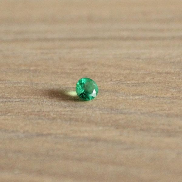 loose gemstones promotion natural emerald stone 3mm*3mm round shape 0.2 ct columbia for ring, Black
loose gemstones promotion natural emerald stone 3mm*3mm round shape 0.2 ct columbia for ring, Black