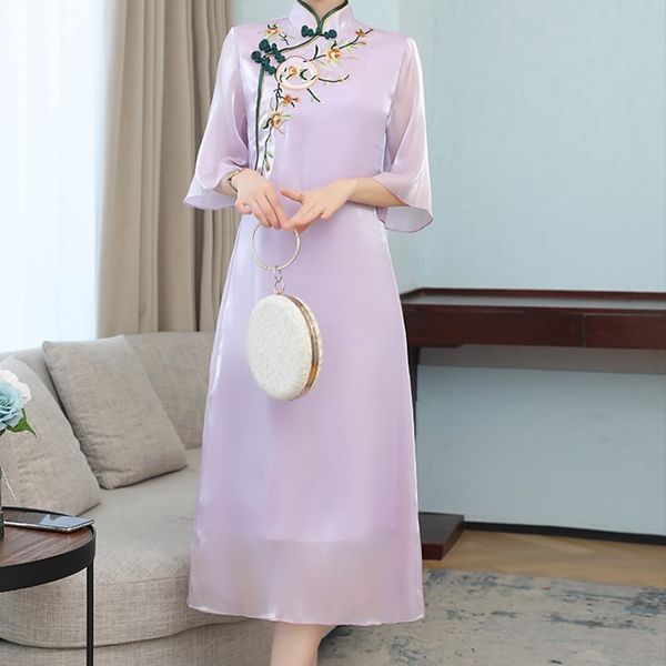 chinese new style cheongsam improved floral dress retro embroidery national women qipao dress loose vintage dress quality 10582, Red
chinese new style cheongsam improved floral dress retro embroidery national women qipao dress loose vintage dress quality 10582, Red