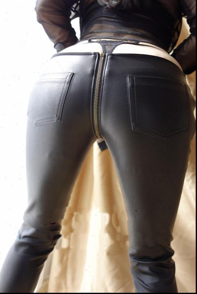 zipper open crotch pencil women capris faux leather leggings low waist gothic club dance wear 83, Black;white
zipper open crotch pencil women capris faux leather leggings low waist gothic club dance wear 83, Black;white