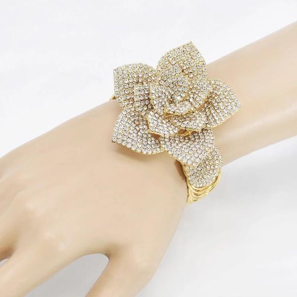 bangle european&american fashion exquisite jewelry rose flower gold-plated crystal bracelet for women gorgeous wedding bridal, Black
bangle european&american fashion exquisite jewelry rose flower gold-plated crystal bracelet for women gorgeous wedding bridal, Black