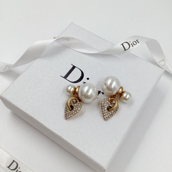 special offer 2021 luxury designer jewelry earrings japan and south korea fashion new pearl full of diamond love personality super flash sil, Silver
special offer 2021 luxury designer jewelry earrings japan and south korea fashion new pearl full of diamond love personality super flash sil, Silver