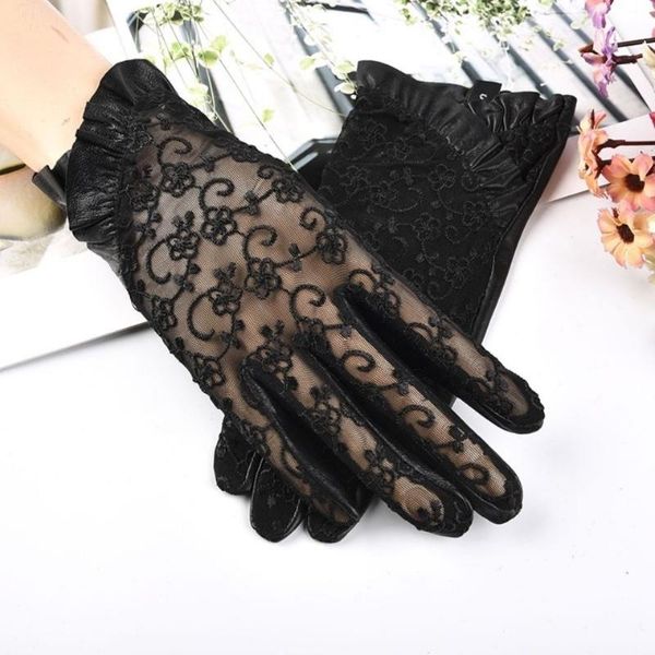 elegant women lace pu leather touch screen gloves spring and summer trendy female five fingers, Blue;gray
elegant women lace pu leather touch screen gloves spring and summer trendy female five fingers, Blue;gray