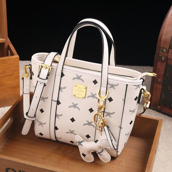 evening bags cow leather women totes 2021 luxury handbags all match classical geometric prints shopping bag ladies fashionable
evening bags cow leather women totes 2021 luxury handbags all match classical geometric prints shopping bag ladies fashionable