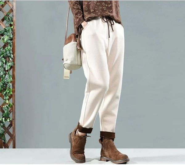 women's pants & capris winter retro women thicker warm loose trousers elastic waist pocket solid color blended female casual 2021, Black;white
women's pants & capris winter retro women thicker warm loose trousers elastic waist pocket solid color blended female casual 2021, Black;white