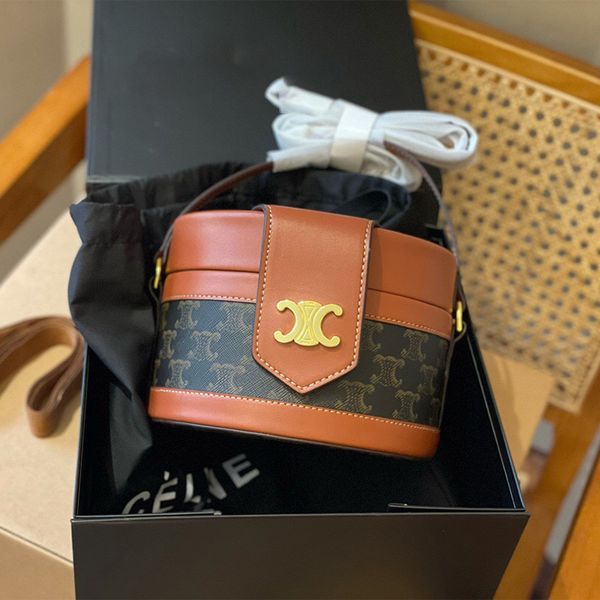 designer handbags fashion arc round cake box 2021 new women's leather old flower cylinder bag single shoulder messenger bag
designer handbags fashion arc round cake box 2021 new women's leather old flower cylinder bag single shoulder messenger bag