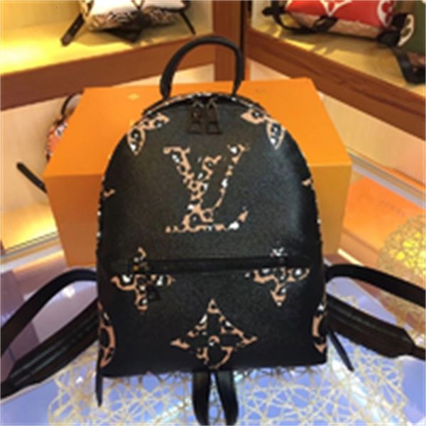 brand designer luxury m41500 prestige colorblock backpack black women backpacks fashion women shows oxidized leather business bags totes mes
brand designer luxury m41500 prestige colorblock backpack black women backpacks fashion women shows oxidized leather business bags totes mes