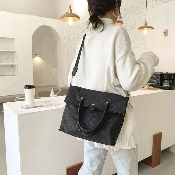 handbag big women's 30-year-old jiang shuying manni new one shoulder messenger canvas portable fashion bag
handbag big women's 30-year-old jiang shuying manni new one shoulder messenger canvas portable fashion bag
