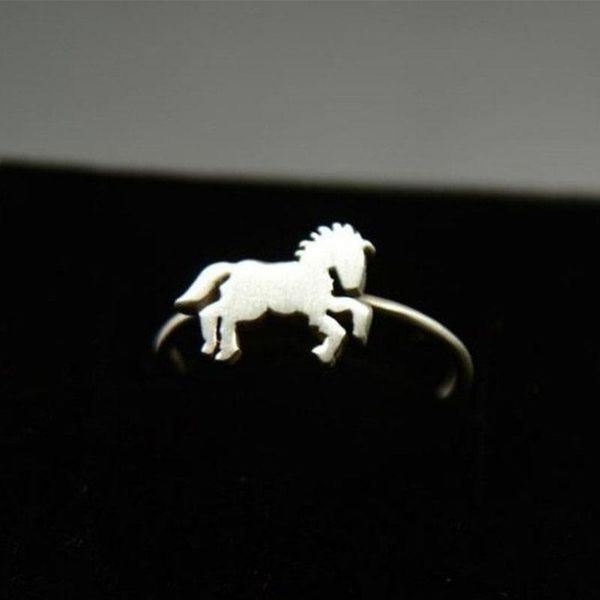 simple fashion silver color horse rings for women men trendy female male jewelry punk party accessories gifts cluster, Golden;silver
simple fashion silver color horse rings for women men trendy female male jewelry punk party accessories gifts cluster, Golden;silver