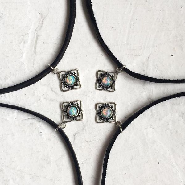 pendant necklaces fashion simplicity small and exquisite embedded zircon jewelry tourism memorial necklace, Silver
pendant necklaces fashion simplicity small and exquisite embedded zircon jewelry tourism memorial necklace, Silver