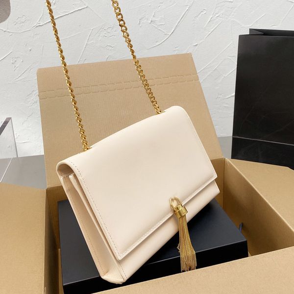 classic crossbody bag fashion shoulder bags genuine cowhide leather golden chain tassels letter lable high quality
classic crossbody bag fashion shoulder bags genuine cowhide leather golden chain tassels letter lable high quality