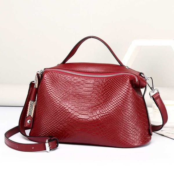 luxury handbags fashion boston bag 2021 leather msenger handbag versatile leather women's bag 6059
luxury handbags fashion boston bag 2021 leather msenger handbag versatile leather women's bag 6059
